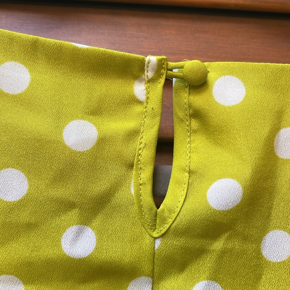 J. Crew dotted short sleeve blouse size M - Picture 5 of 5